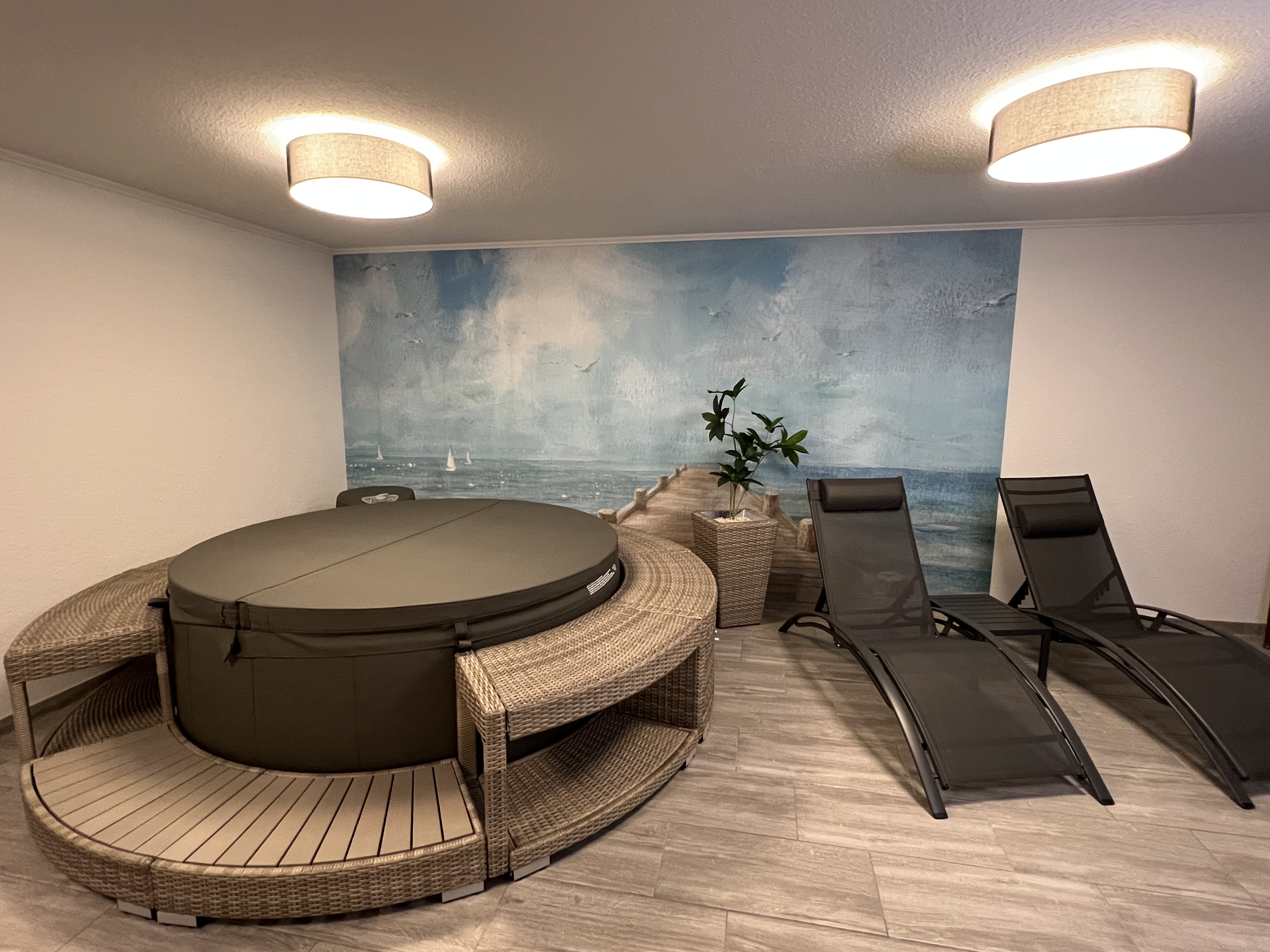 Whirlpool und Ruheliegen im Wellnessbereich, Ankerplatz 18 Cuxhaven-Duhnen
